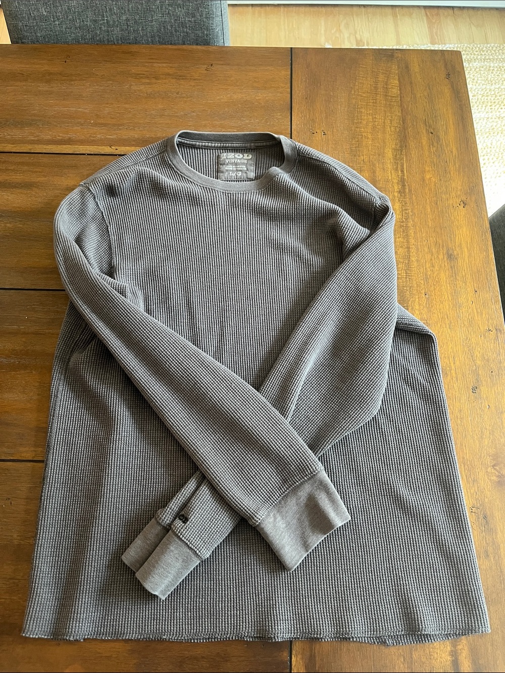 Izod Men's Gray Waffle Crewneck Long Sleeve